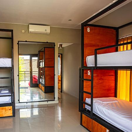 What The Duck Backpackers Canggu Exteriér fotografie