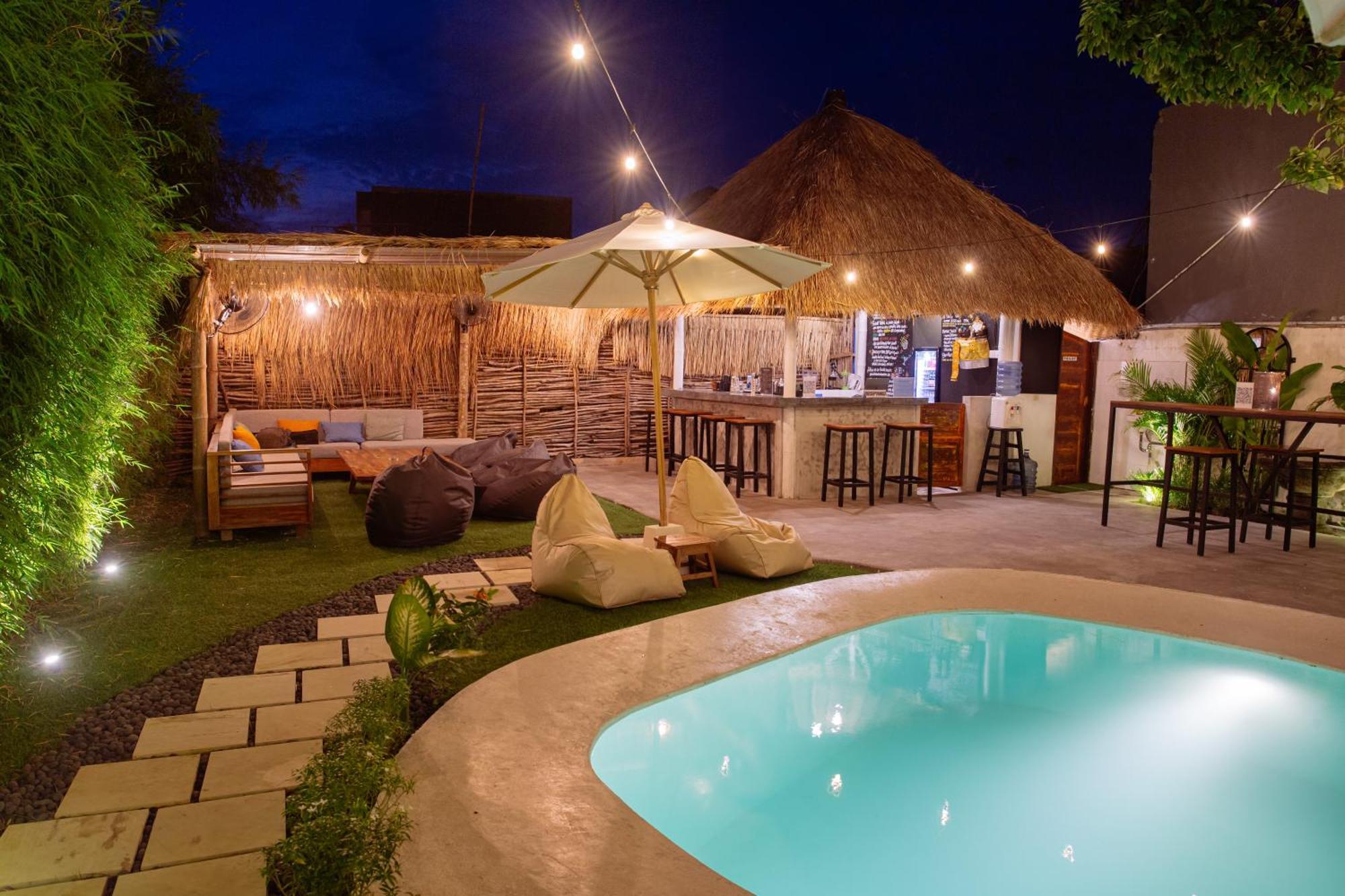 What The Duck Backpackers Canggu Exteriér fotografie
