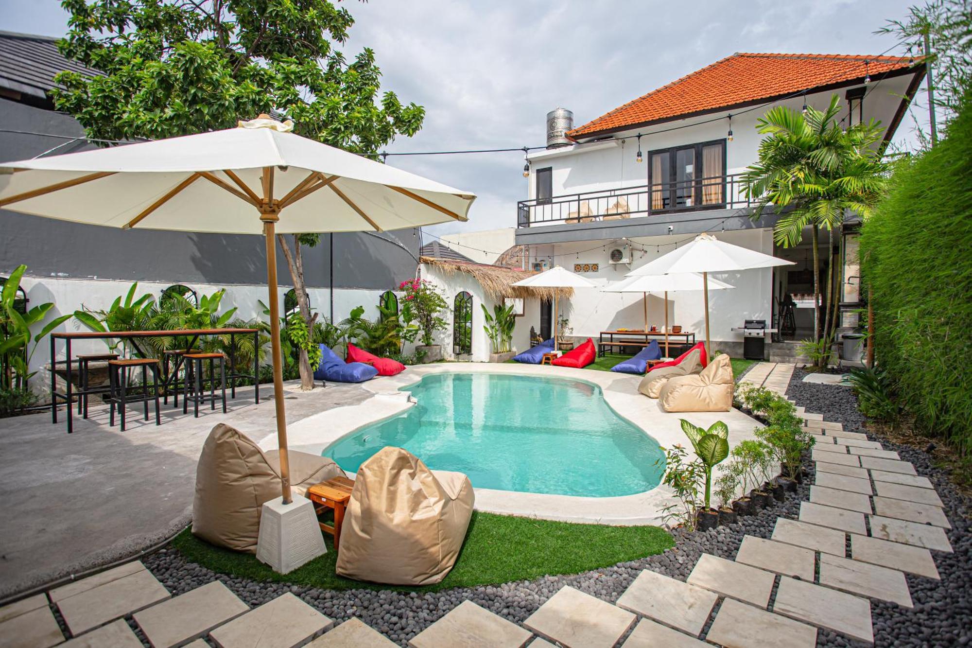 What The Duck Backpackers Canggu Exteriér fotografie