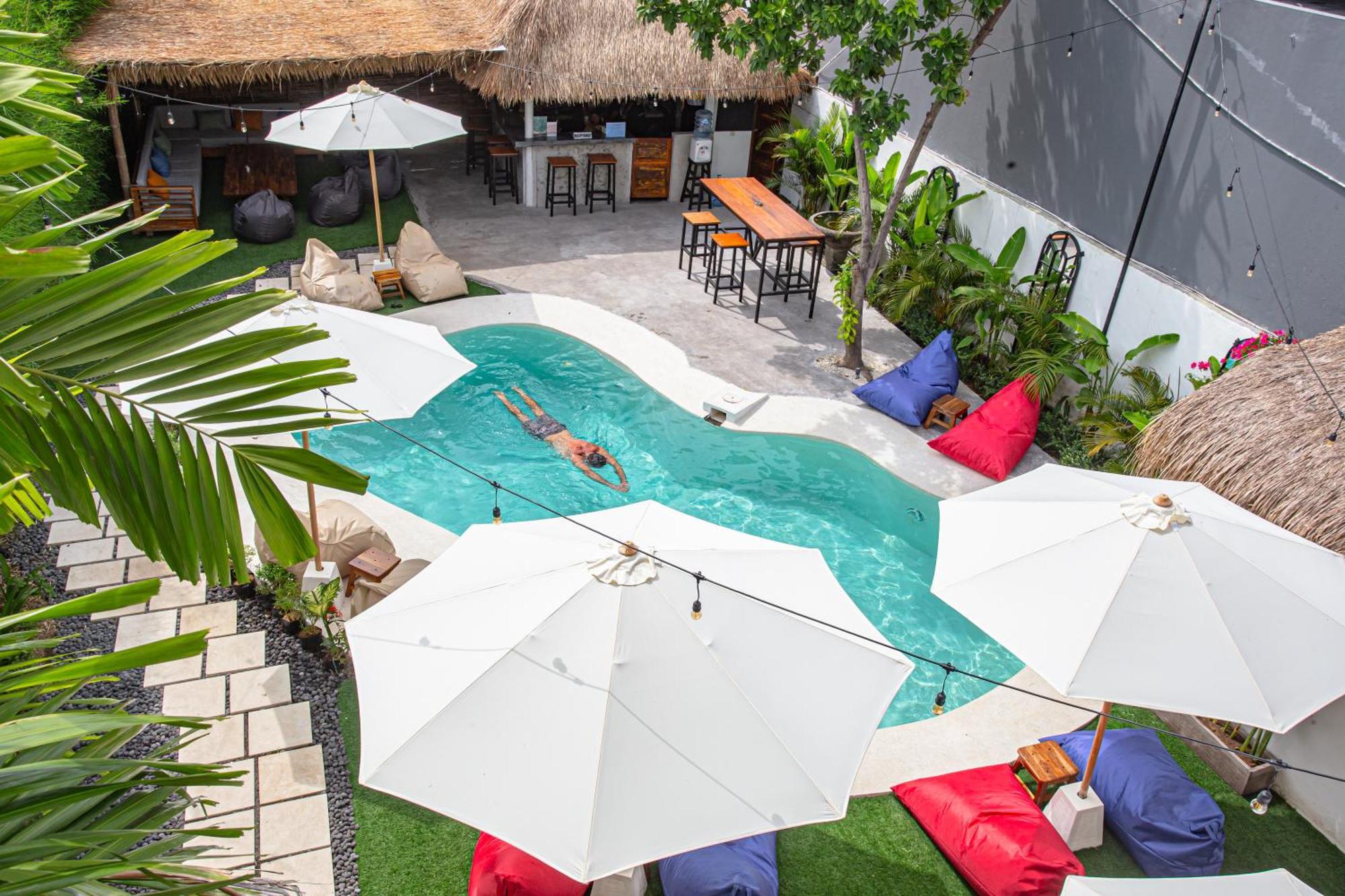 What The Duck Backpackers Canggu Exteriér fotografie
