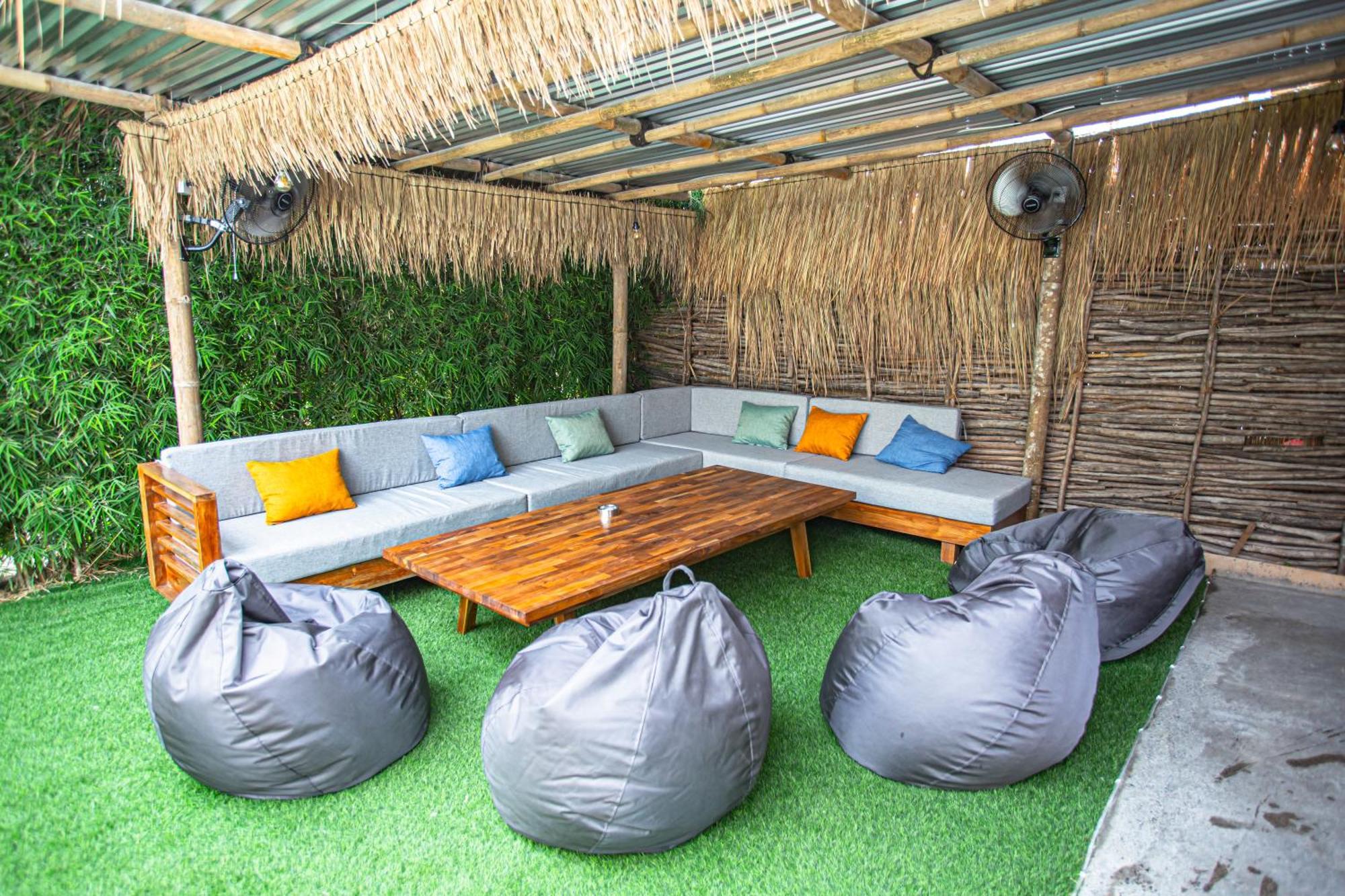 What The Duck Backpackers Canggu Exteriér fotografie